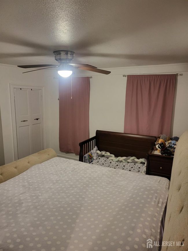 72 High St, House other with 2 bedrooms, 3 bathrooms and null parking in Perth Amboy NJ | Image 32