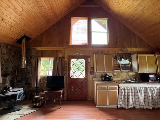 view of the inside front across from the front door | Image 29