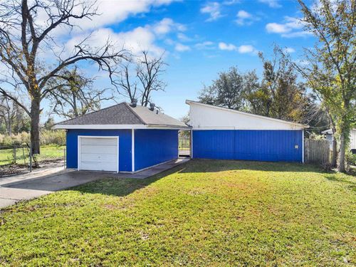 7514 Glen Manor Dr, Houston, TX, 77028-1322 | Card Image