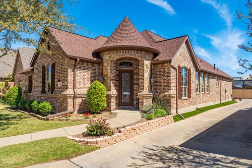 7420 Park Place Dr, North Richland Hills, TX, 76182-6066 | Card Image