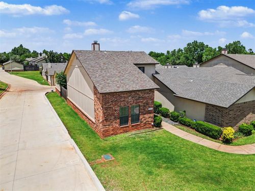 13711 E Crossing Way, Edmond, OK, 73013 | Card Image