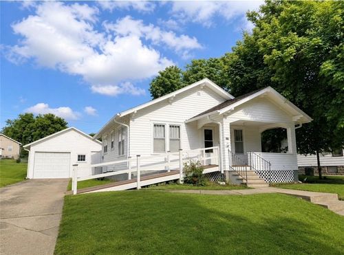 417 S Walnut St, Maryville, MO, 64468-2464 | Card Image