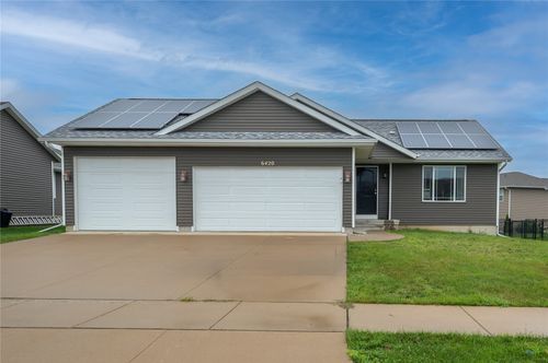 6420 Prairie Sage Dr Sw, Cedar Rapids, IA, 52404-8723 | Card Image