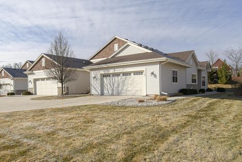 1145 Black Bear Drive, Mukwonago, WI, 53149 | Card Image