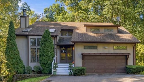 167 Fairview Ave, Hope Valley, RI, 02832-2116 | Card Image
