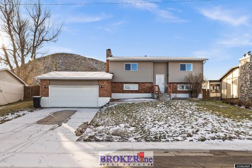 258 Columbine, Casper, WY, 82604 | Card Image