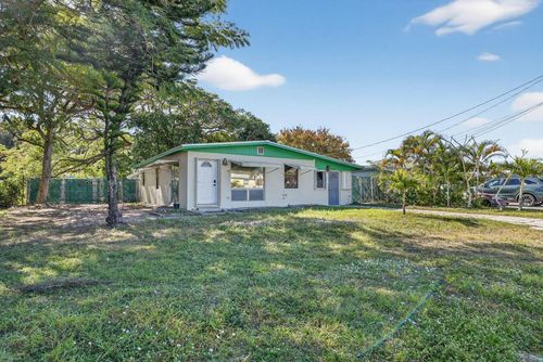 501 Emil Dr, Fort Pierce, FL, 34982-6266 | Card Image