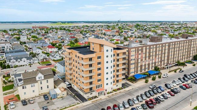 APT-204 - 661 W Broadway, Condo with 3 bedrooms, 2 bathrooms and null parking in Long Beach NY | Image 37