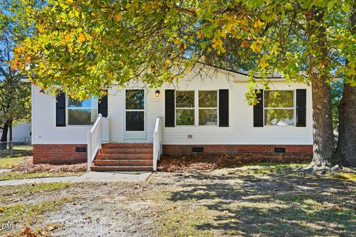 27 Tryon Ct W, Spring Lake, NC, 28390-7422 | Card Image