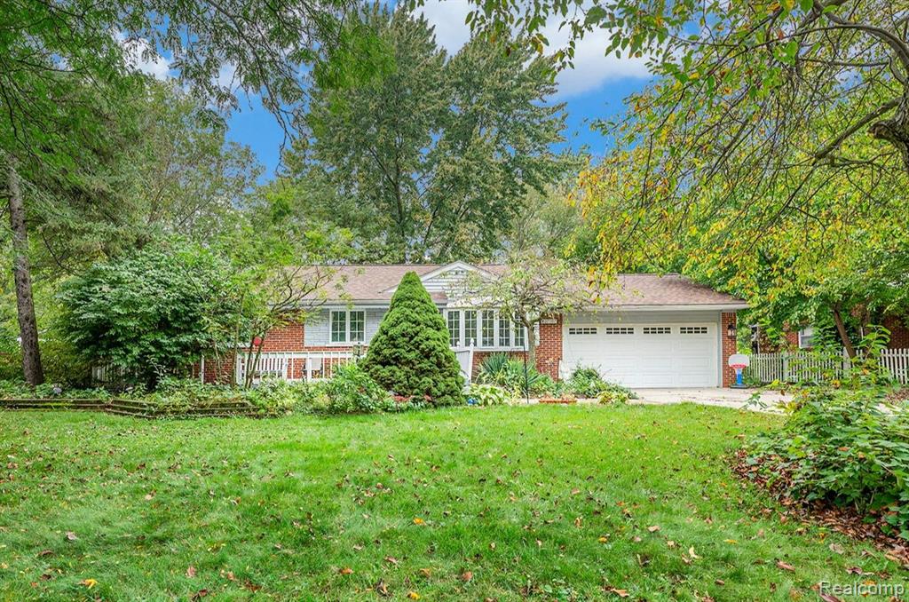 Ilene St, Clinton Township, MI 48036 #1