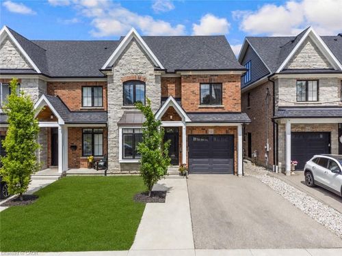12 George St, Waterloo, ON, N2J1K5 | Card Image