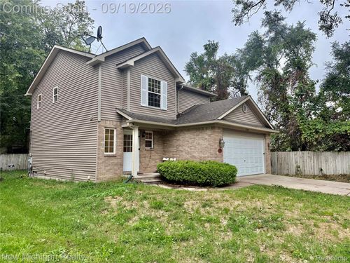 21749 Wheeler St, Farmington Hills, MI, 48336-4964 | Card Image