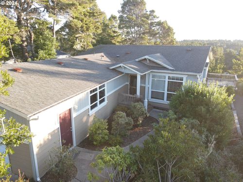 635-1601 Rhododendron Dr, Florence, OR, 97439 | Card Image