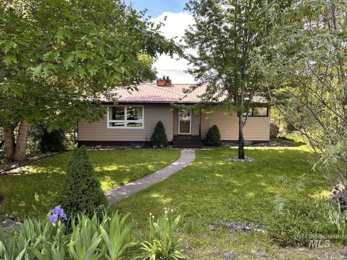 105 N Pine St, Troy, ID, 83871-8619 | Card Image