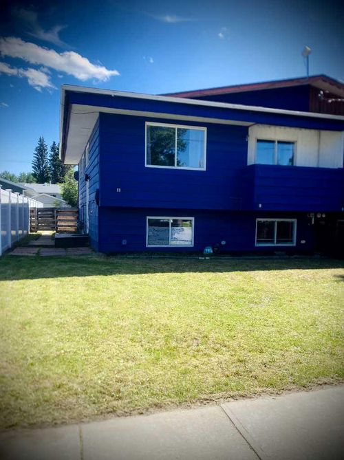 4417B 47a Avenue, Sylvan Lake, AB, T4S1N4 | Card Image