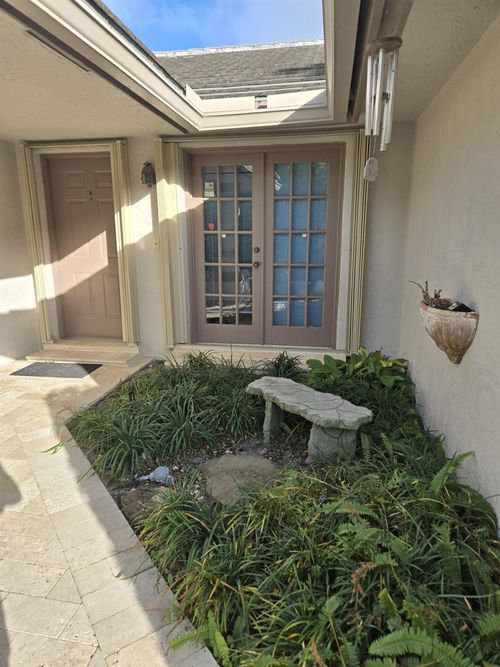 7600 W Country Club Blvd, Boca Raton, FL, 33487-1448 | Card Image