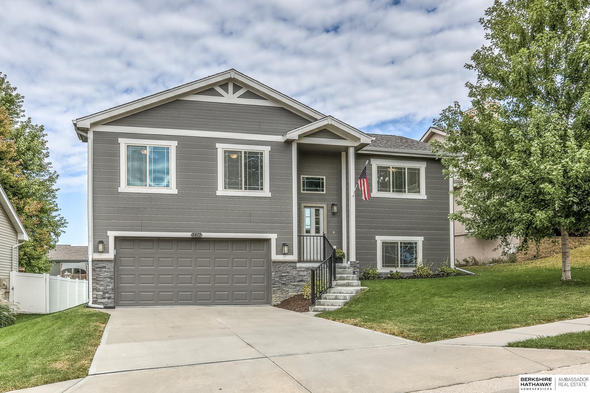 Potter St, Omaha, NE 68122