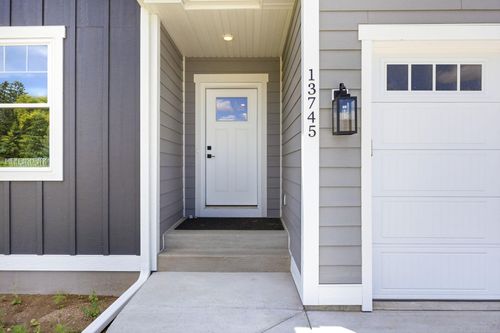 13745 102nd Court N, Maple Grove, MN, 55369 | Card Image