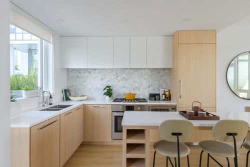 103-2425 Alpha Ave, Burnaby, BC, V5C5L2 | Card Image