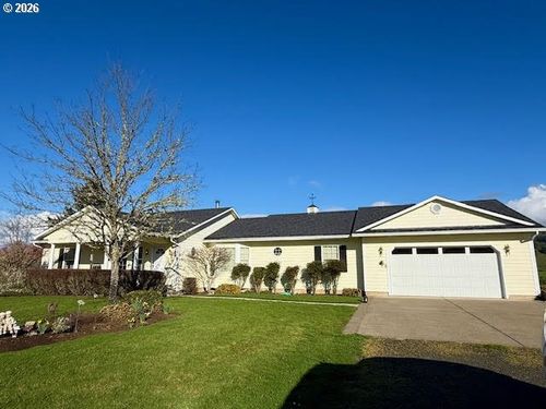 221 Foster Ln, Roseburg, OR, 97470-9407 | Card Image