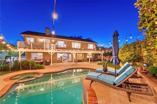 6152 Shadycreek Dr, Agoura Hills, CA, 91301-1611 | Card Image