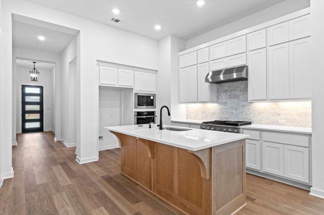 2113 Tobiano Trce, House other with 4 bedrooms, 4 bathrooms and 3 parking in Georgetown TX | Image 4