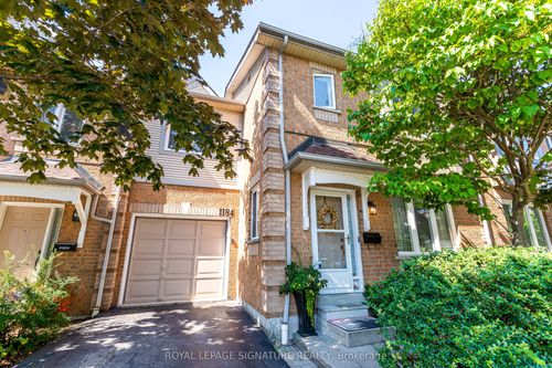 29-1184 Parkwest Pl, Mississauga, ON, L5E3K2 | Card Image