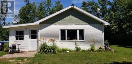 {{alt}} | Card Image