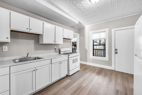 apt-3r-92 Woodside Ter, Springfield, MA, 01108-1149 | Card Image