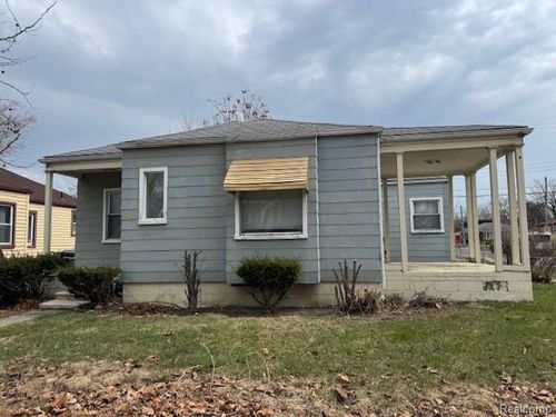 19400 Montrose St, Detroit, MI, 48235-2313 | Card Image