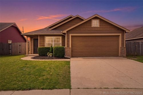 8734 160th Pl, Bixby, OK, 74008-6248 | Card Image