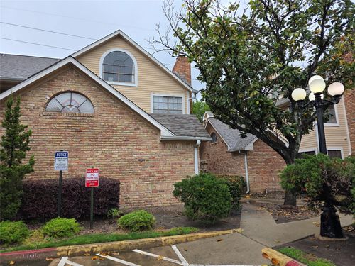 1085-2300 Old Spanish Trail Drive, Houston, TX, 77054 | Card Image