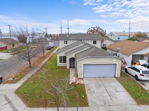 337 Lukas St, Turlock, CA, 95380-5982 | Card Image