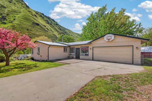 100 Park St, Riggins, ID, 83549-5013 | Card Image