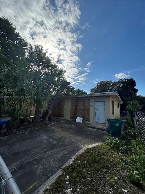 1780 Nw 15th St, Miami, FL, 33125-2302 | Card Image