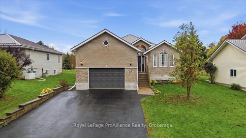 99 Mckenzie St, Madoc, ON, K0K2K0 | Card Image