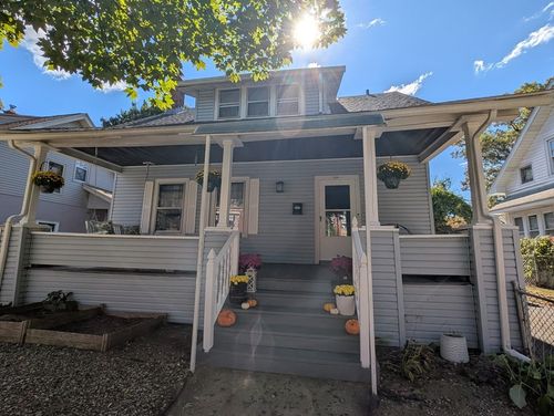 35 Carlton St, Springfield, MA, 01108-3024 | Card Image