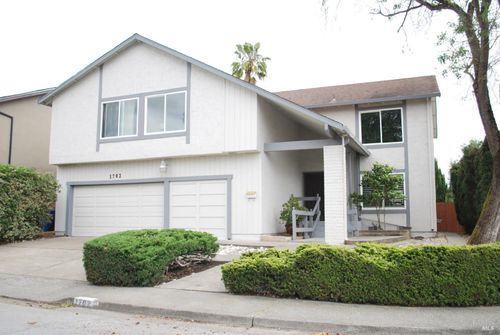 1702 Capistrano Dr, Petaluma, CA, 94954-4528 | Card Image