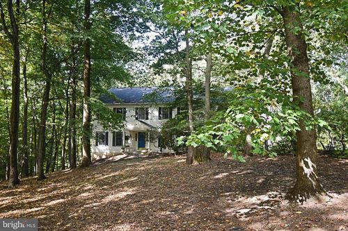 24 Fawn Dr, Reading, PA, 19607-9734 | Card Image