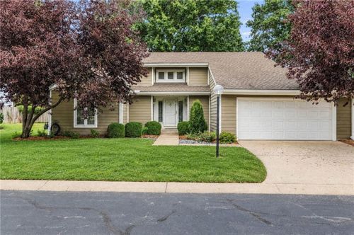 2012 W 123rd Ter, Leawood, KS, 66209-1337 | Card Image