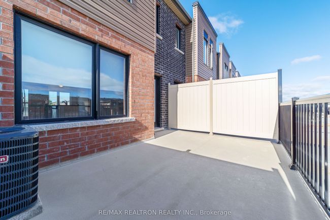 7 Fairlane Ave, House attached with 3 bedrooms, 1 bathrooms and 2 parking in Barrie ON | Image 10