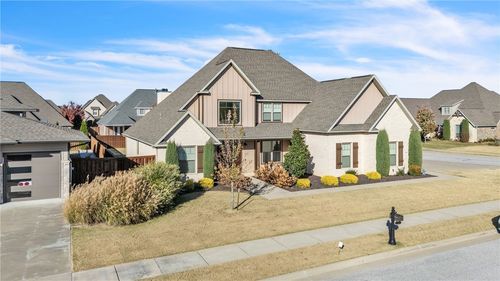 8607 W Flycatcher Pl, Bentonville, AR, 72713-2011 | Card Image