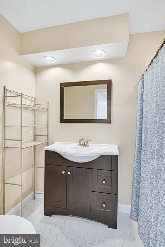 9711 Zimbro Ave, House other with 4 bedrooms, 3 bathrooms and null parking in MANASSAS VA | Image 40