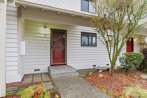 apt-10-22906 Edmonds Way, Edmonds, WA, 98020-5047 | Card Image