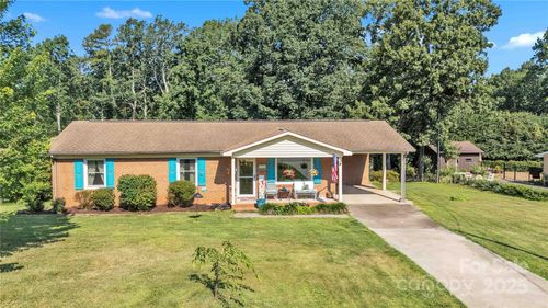2598 Brookwood Rd, Lincolnton, NC, 28092-0669 | Card Image