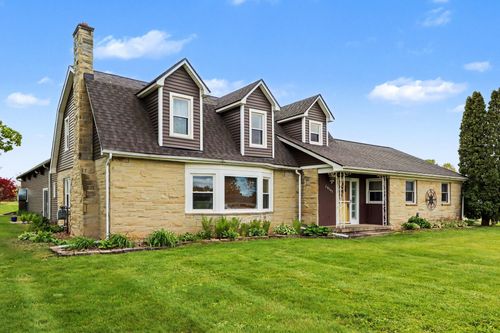 29561 E Red Arrow Hwy, Paw Paw, MI, 49079-9412 | Card Image