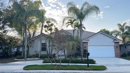2611 Oakbrook Ln, Weston, FL, 33332-3404 | Card Image
