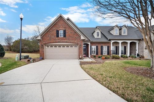 1104 Pelican Ln, Clemmons, NC, 27012-6986 | Card Image