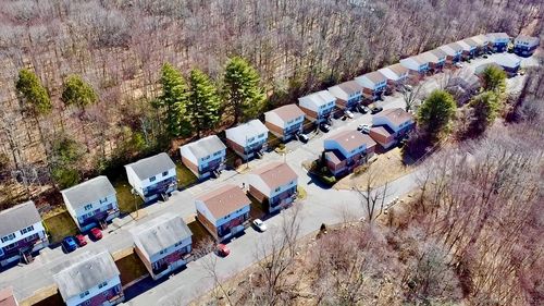 unit-15b-200 Yale St, Waterbury, CT, 06704-1564 | Card Image