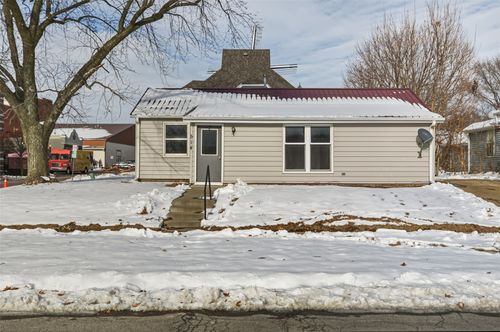 514 Liberty St, Pella, IA, 50219-1750 | Card Image